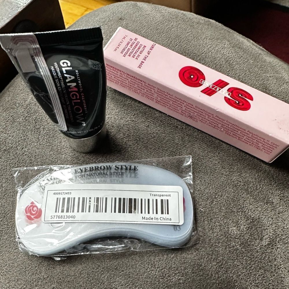 GLAMGLOW , Patrick Star Beauty Set with Clear Brow Stencils